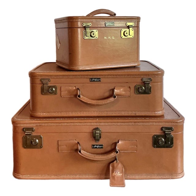 Vintage Boho Amelia Earhart Luggage Set For Sale