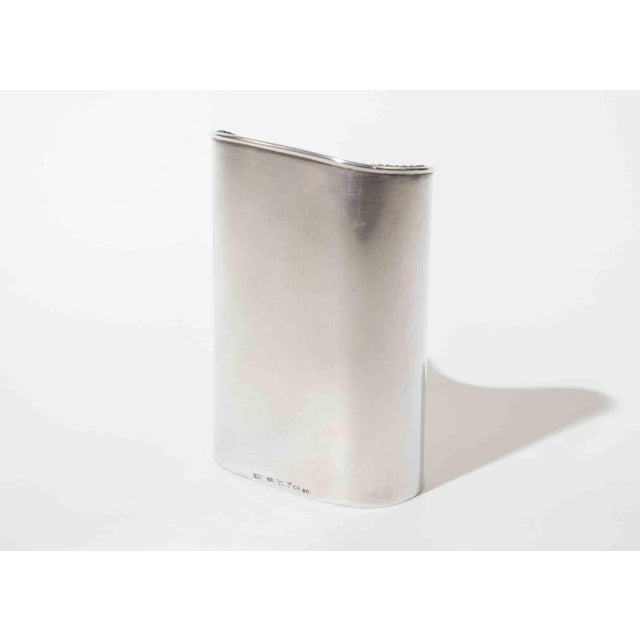 Elegant vintage Italian silver 925 desk accessory featuring a sleek modernist triangular form with rich green velvet...