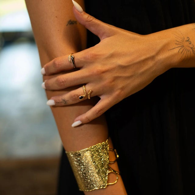 Black Enamel Gold Snake Ring, Size 8 For Sale In Miami - Image 6 of 8