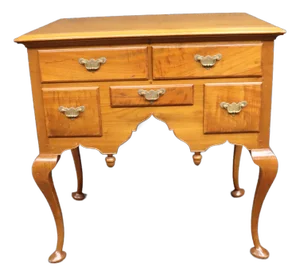 Robert Treate Hogg Benchmade Queen Anne Style Lowboy