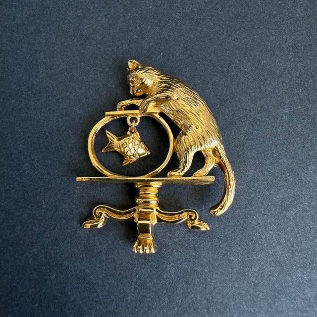 Metal Vintage Cat & Gold Fish Bowl Brooch Gold Tone Pin Kitty Kitten Avon For Sale - Image 7 of 7