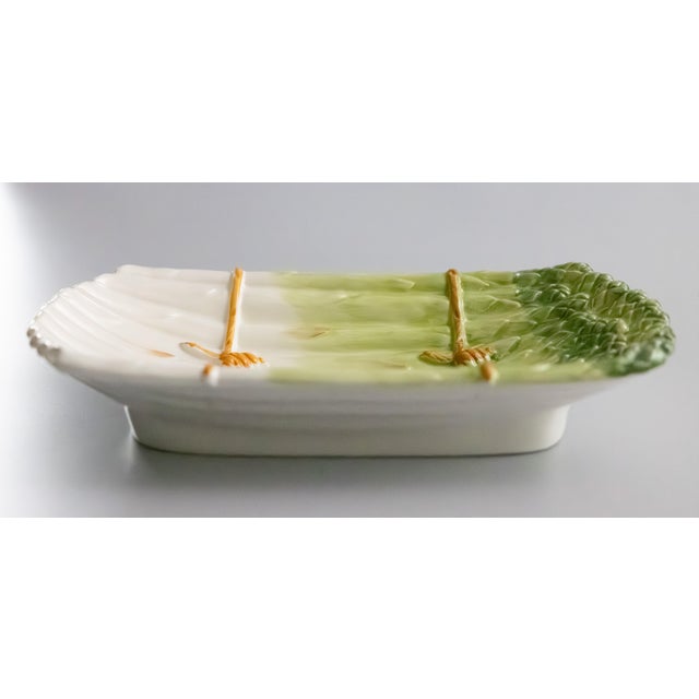 Vintage Italian Majolica Trompe l'Oeil Asparagus Footed Dish For Sale - Image 4 of 8