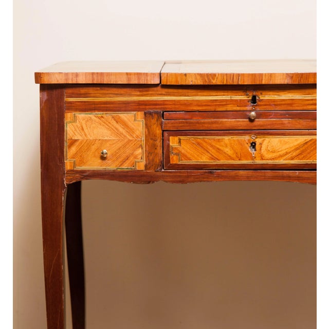 French 18th Century Louis XV Tulipwood and Amaranth Table De Toilette For Sale - Image 3 of 9