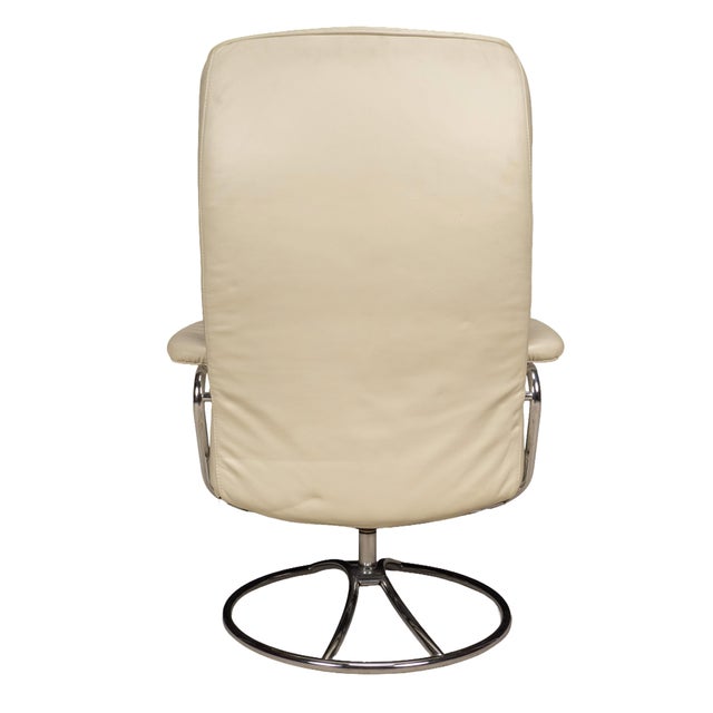 1990s Ekornes Stressless Recliner Chair Cream Leather Chrome Base Medium Norway For Sale - Image 11 of 16