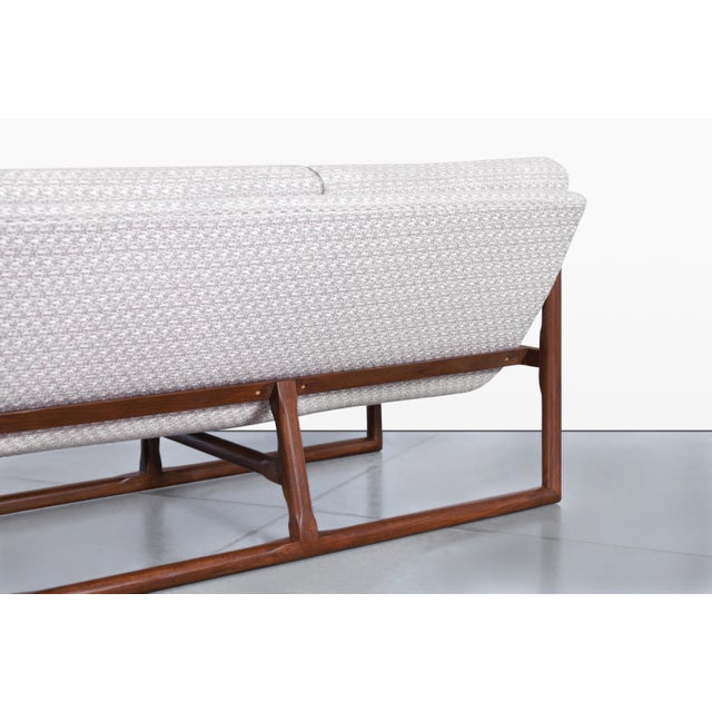 Mid-Century Modern Walnut Sofa Attributed to Milo Baughman For Sale - Image 12 of 12