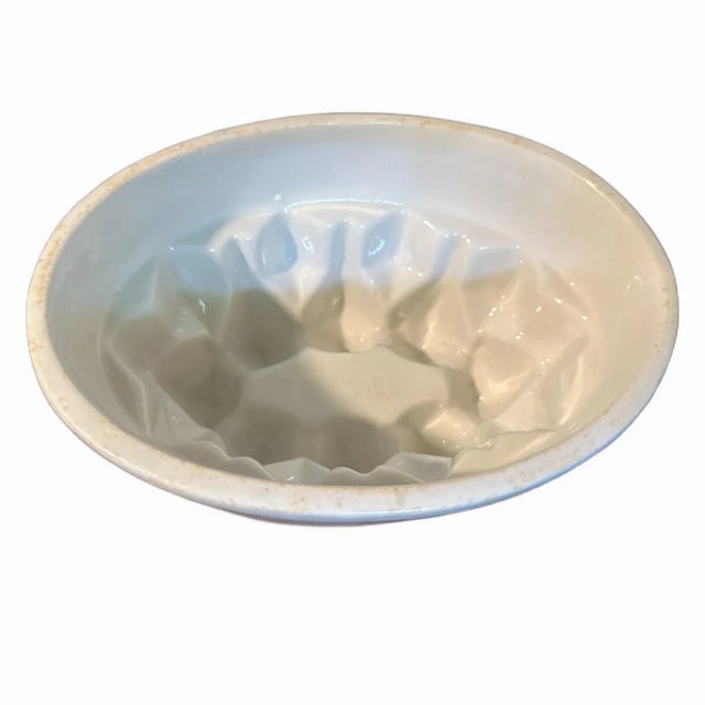 Antique Victorian English Ironstone Oval Jelly/Pudding Aspic Blancmange Cake Mould Mold This is a lovlely antique white...