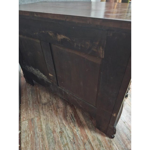 Mid-20th Century Louis XV Curved Chest of Drawers in Walnut For Sale - Image 11 of 12