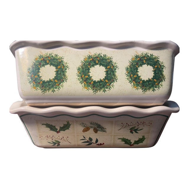 Nantucket Christmas Holly Wreath Stoneware Baking Dishes, Set of 2 For Sale