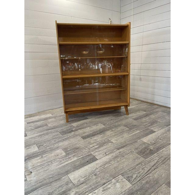 Vintage Show / Bookcase by Novy Domov in Spisska novy Ves, 1970 In superb original condition with glass sliding doors with...