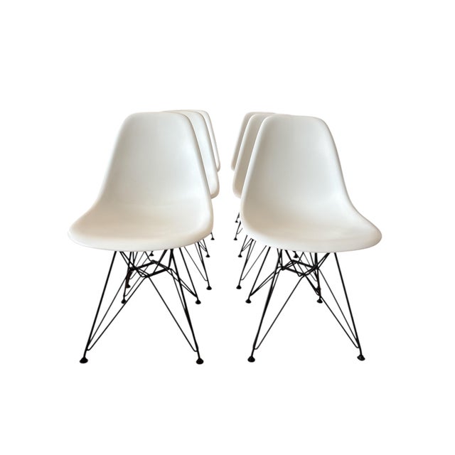 White DSR Chairs by Charles & Ray Eames for Vitra, 2012, Set of 6 For Sale - Image 6 of 13