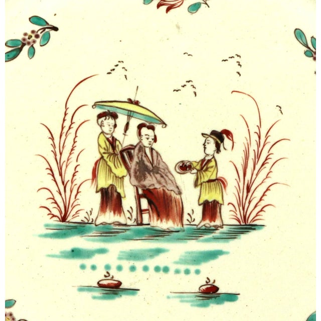 Pair of Large English Creamware Chinoiserie Dishes, Circa 1780 For Sale - Image 10 of 10