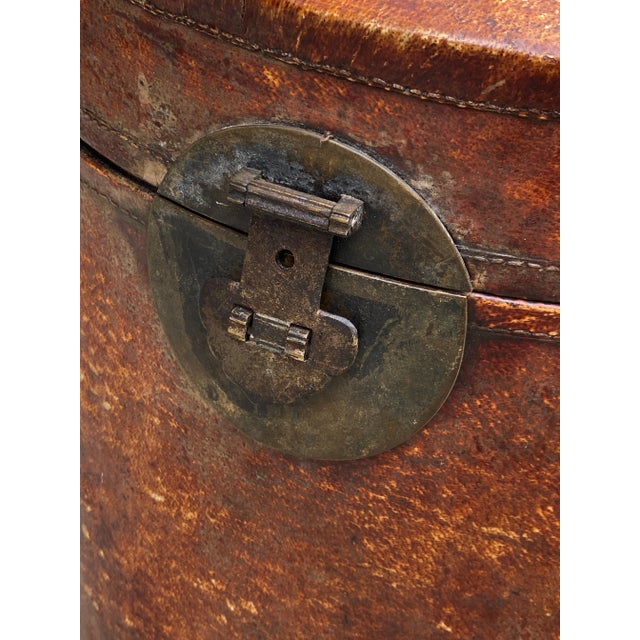 Chinese Lacquerware Qing Dynasty Large Leather Hat Box For Sale In San Francisco - Image 6 of 12