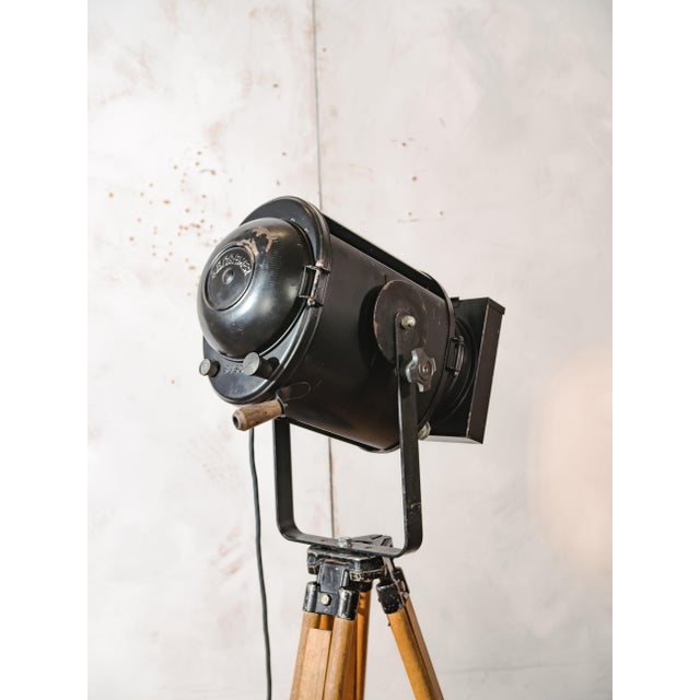 Wood Vintage Industrial Theater Spotlight Floor Lamp from A.E. Cremer, 1950s For Sale - Image 7 of 18