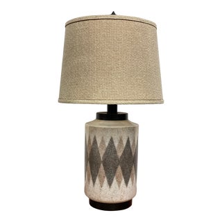 Mid Century Modern Ceramic Diamond Print Table Lamp For Sale