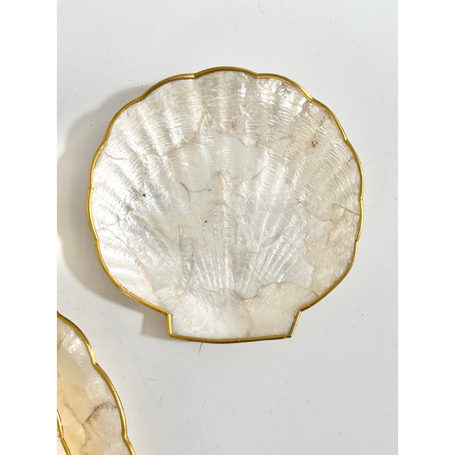 Vintage Capiz Shell Nesting Trays With Brass Trim – Coastal Hollywood Regency Set of 3 For Sale In Louisville - Image 6 of 11