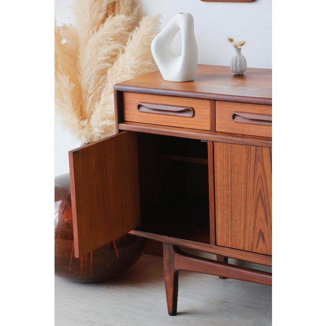 Vintage Teak Fresco Sideboard by Victor Wilkins for G-Plan, 1960s For Sale - Image 16 of 18