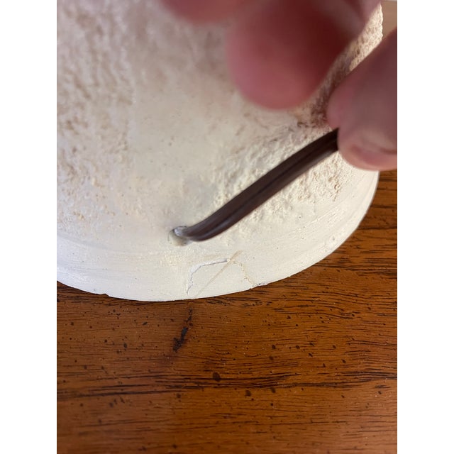 Vintage Sculptural Plaster Leaf Relief Table Lamps, Textured White Organic Modern Hollywood Regency 23.5” - A Pair For Sale - Image 11 of 12