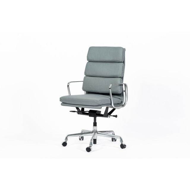 Mid-Century Modern Herman Miller Eames Tall Gray Leather Office Chair Soft Pad For Sale - Image 3 of 13