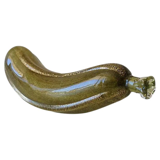 Vintage C.1960's Italian Hand-Blown Archimede Seguso Murano Green & Gold Dust Banana For Sale