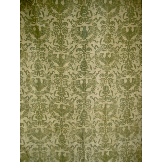 Traditional 1920s Green Fortuny Aigle in a Laurel Wreath Tablecloth or Table Cover For Sale - Image 3 of 7