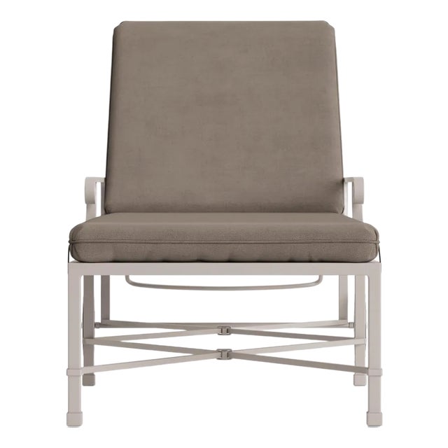 Brown Jordan Venetian Adjustable Chaise With Wheels, Dove frame with Fusion Taupe fabric For Sale