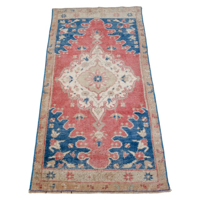 1970s 1970s Hand Made Small Turkish Rug. DoorMat Entry Decor Kitchen Mat Baht Rug - 21'' X 43'' For Sale - Image 5 of 13