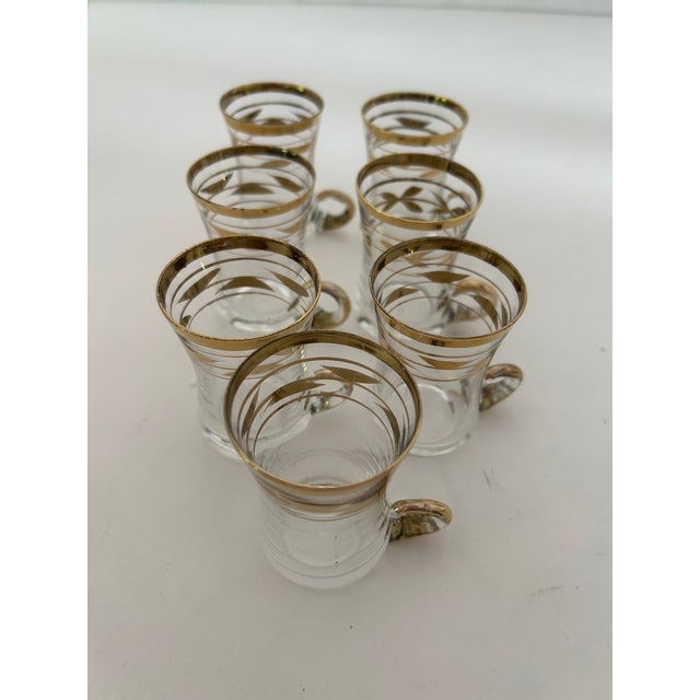 1960s Mid Century Modern Gold & Clear Leaf Design Shot Glasses - Set of 7 For Sale - Image 4 of 5