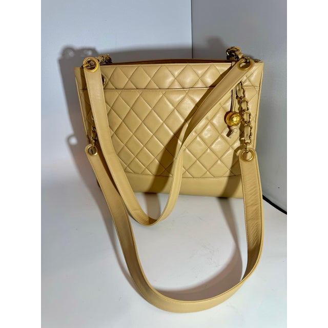 Chanel Chanel Quilted Beige/ Cream Lamb Skin Grand Shopper Chain Tote, Golden Hardware For Sale - Image 4 of 18