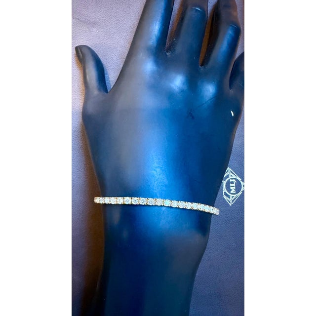 Round Diamond Line Tennis Bracelet in Yellow Gold 3.85 Carat, 14 K Yellow Gold For Sale In New York - Image 6 of 18