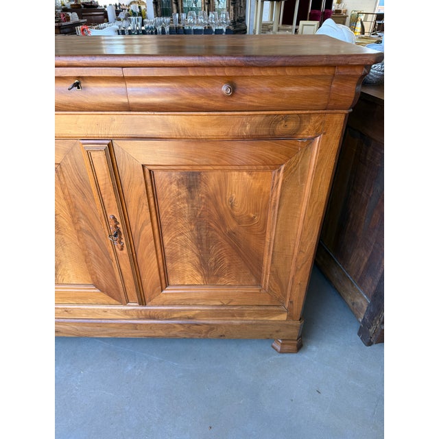 19th Century French Louis Philippe Solid Walnut Sideboard / Buffet For Sale - Image 12 of 12