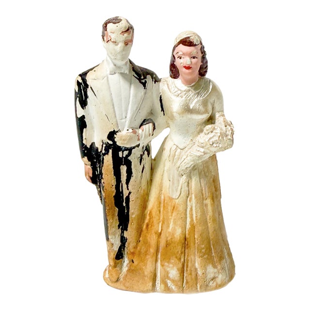 Vintage 1940s Wedding Bride & Groom Distressed Figurine Cake Topper For Sale
