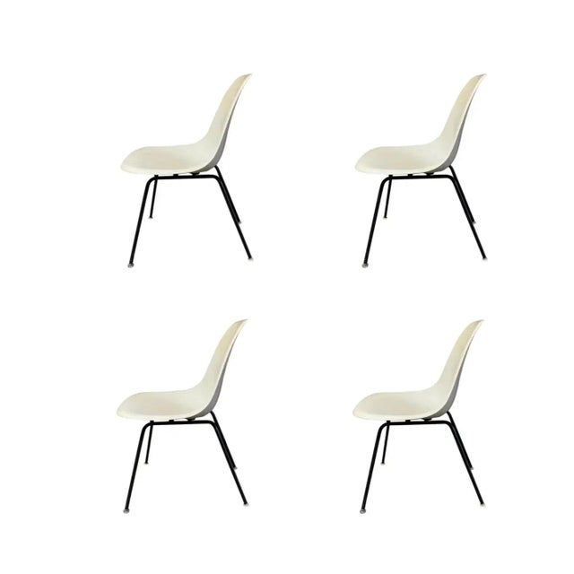 Plastic Set of 4 Vintage White Fiberglass Eames Chairs by Herman Miller For Sale - Image 7 of 7
