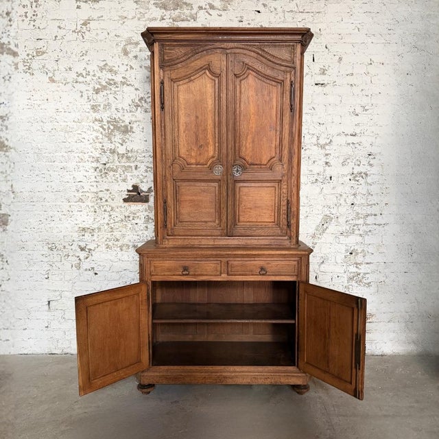 French 17th Century French Chemist Apothecary Cabinet For Sale - Image 3 of 9