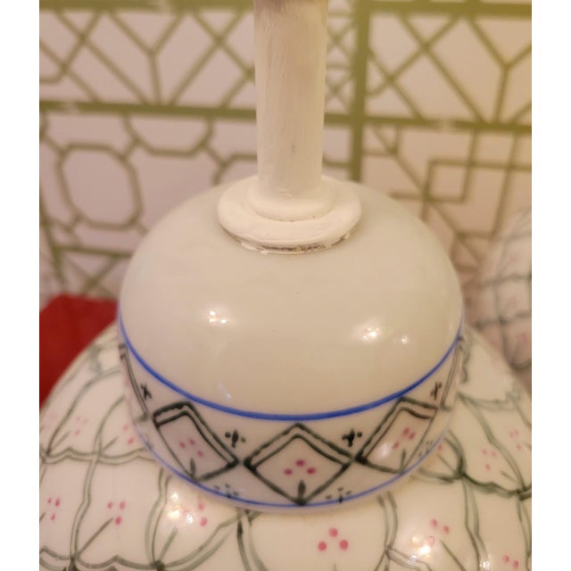 Ceramic Vintage Floral Ginger Jar Ceramic Small Lattice Design Regency Style Table Lamps- A Pair For Sale - Image 7 of 7