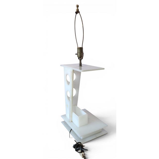 Mid-Century Modern Vintage Mid Century Modern Lucite Moss Table Lamp, 1950s ~ No Figurine For Sale - Image 3 of 6