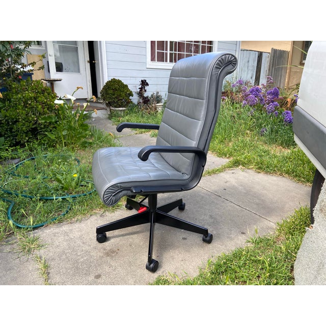 Animal Skin Vintage Richard Sapper Knoll Management Grey Leather Office Chairs For Sale - Image 7 of 12