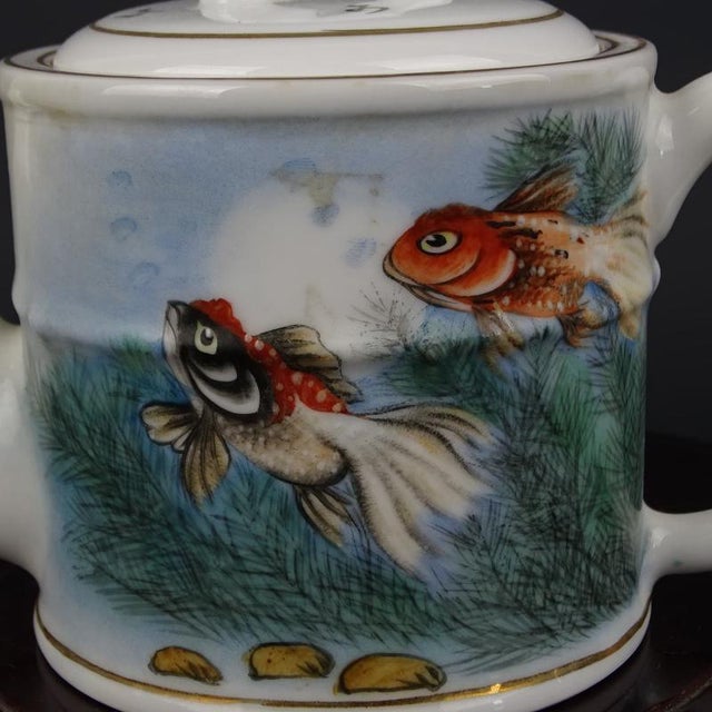 1960s Chinese Vintage Porcelain Tea Pot China Famille Rose Porcelain Tea Pot Hand Painted Goldfish Pattern For Sale - Image 5 of 8