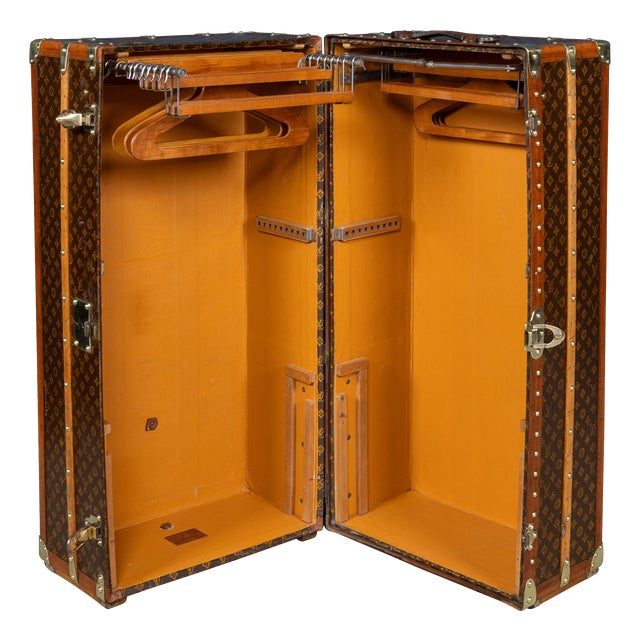 20th Century Wardrobe Trunk in Monogram Canvas from Louis Vuitton, France, 1930 For Sale