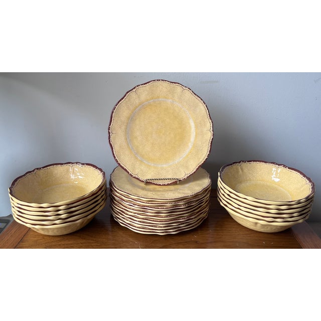Le Cadeaux "Antiqua" Melamine Plates-Set 12 For Sale In New York - Image 6 of 7