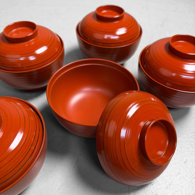 1980s Vintage Japanese Lacquered Bowls with Lids from Yamanaka, 1980s, Set of 5 For Sale - Image 5 of 9