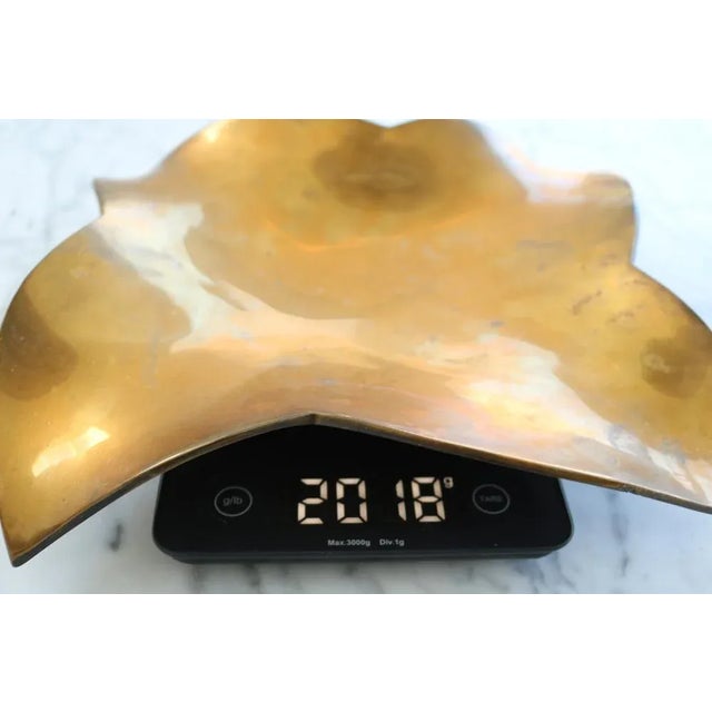 1960s Hollywood Regency Sculptural Heavy Brass Wave Bowl, 1960s For Sale - Image 5 of 6