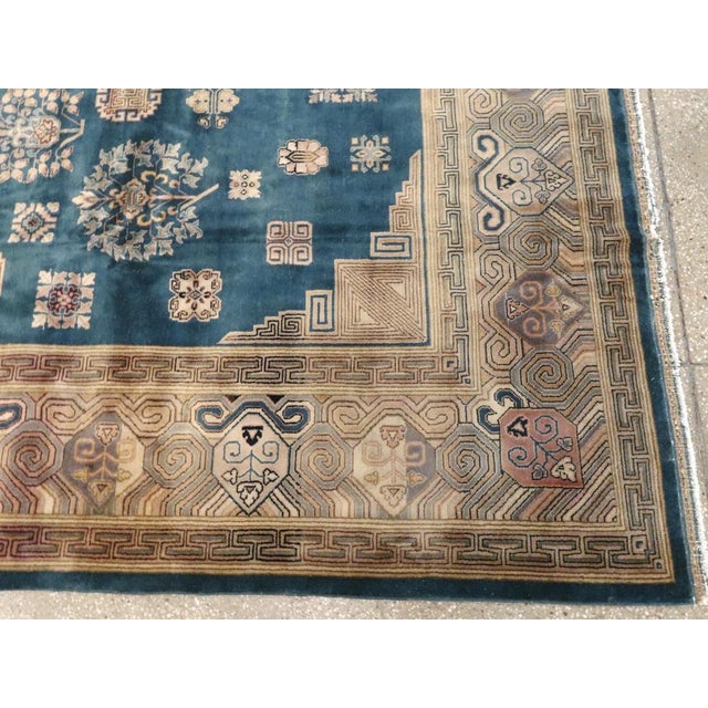 Textile Galerie Shabab Collection Mid-20th Century Chinese Khotan Style Rug For Sale - Image 7 of 9