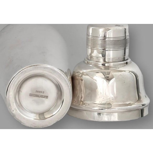 Classic 1930s English cocktail shaker with clean Art Deco lines and a subtly stepped form. This piece is larger than most,...