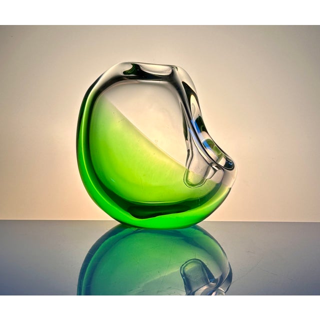 Sculptural Art Glass Jug Vase attributed to Karel Wünsch for Skrdlovice Glassworks, Former Czechoslovakia, 1960s For Sale - Image 15 of 15