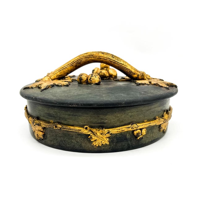 Chapman Manufacturing Company Vintage Italian Black & Gold Gilt Ceramic Lidded Box – Grapevine Motif – Hollywood Regency / Italian Traditional For Sale - Image 4 of 13
