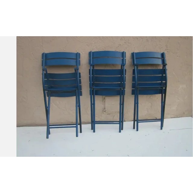 1980s French Bistro Patio Garden Folding Chair Blue Metal Set of 3 For Sale - Image 5 of 5