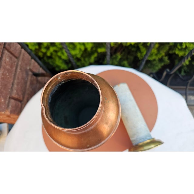 Art Nouveau Brass and Copper Vase with Embossed Floral Pattern, 1890s, Set of 2 For Sale - Image 4 of 8