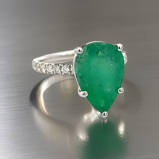 Metal Natural Emerald Diamond Ring 6.5 14k WG 4.62 TCW Certified For Sale - Image 7 of 18