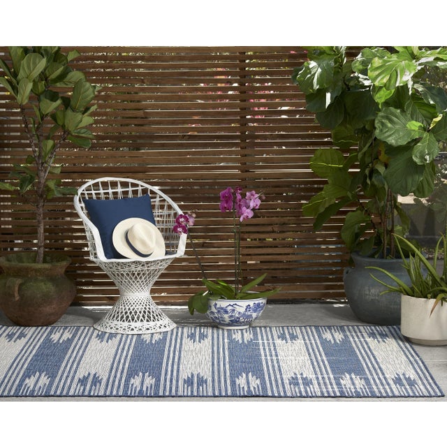 Textile Momeni Contemporary Indoor/Outdoor Riviera Desert Rug in Blue, 3'3" x 5' For Sale - Image 7 of 9
