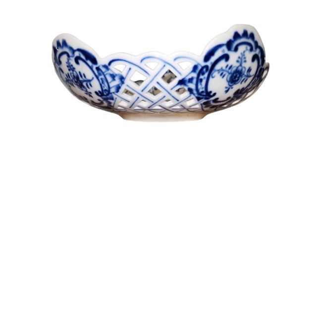 Very fine late 1800's Meissen Onion pattern pentafoil centerpiece bowl, striking blue and white colors, looks nearly new....